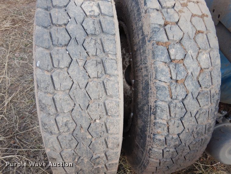 image for item GE9374 1994 Kenworth T800 log loader truck with trailer