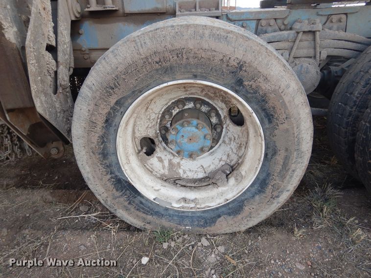 image for item GE9374 1994 Kenworth T800 log loader truck with trailer