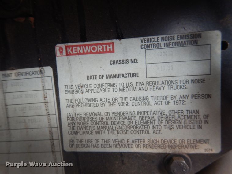 image for item GE9374 1994 Kenworth T800 log loader truck with trailer