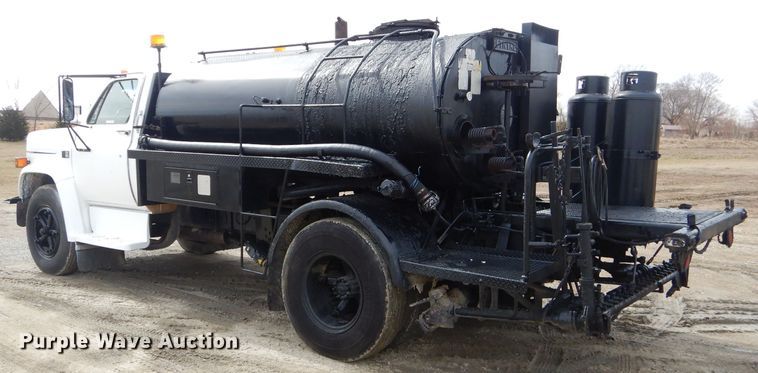 image for item GG9723 1984 Chevrolet C70 oil distribution truck