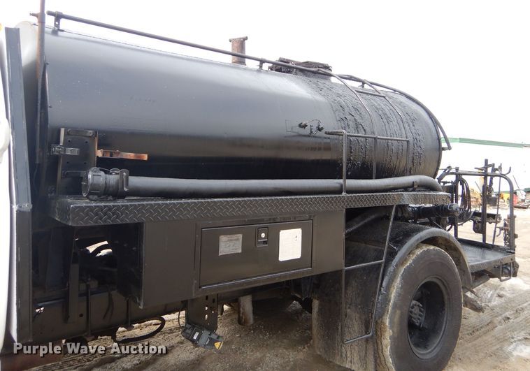 image for item GG9723 1984 Chevrolet C70 oil distribution truck