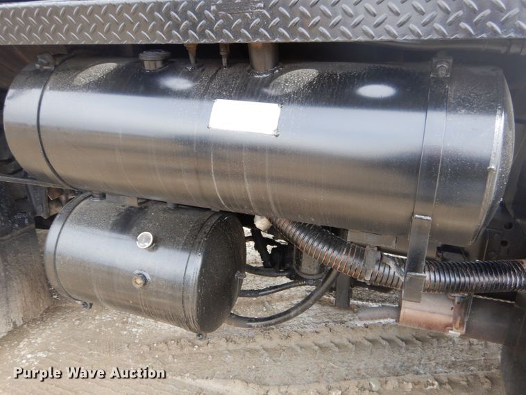 image for item GG9723 1984 Chevrolet C70 oil distribution truck