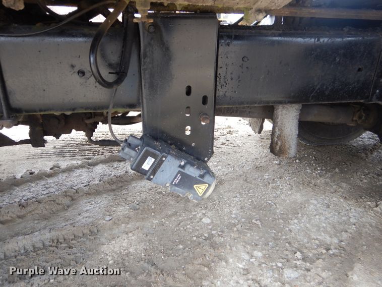 image for item GG9723 1984 Chevrolet C70 oil distribution truck