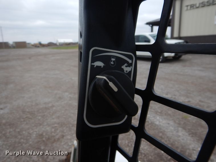 image for item GK9213 2016 Bobcat T450  tracked skid steer loader