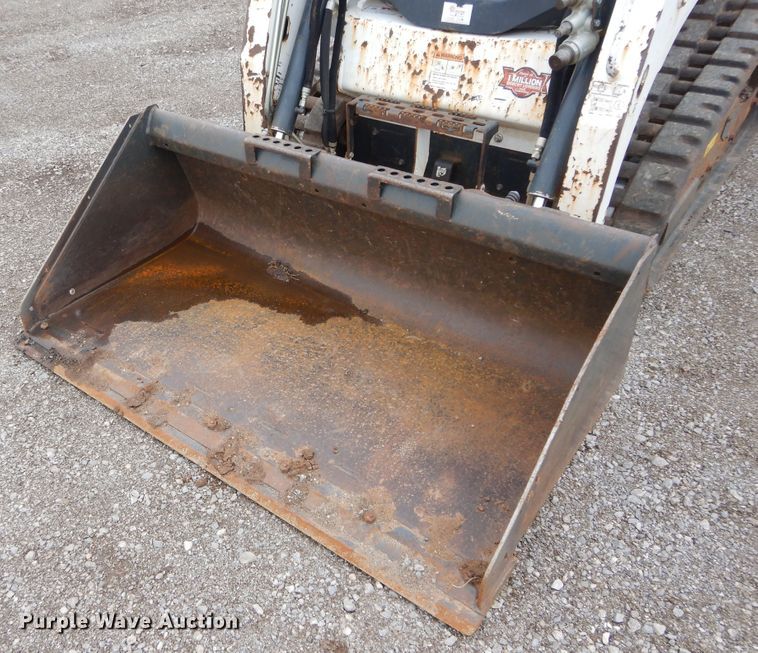 image for item GK9213 2016 Bobcat T450  tracked skid steer loader