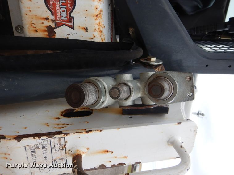 image for item GK9213 2016 Bobcat T450  tracked skid steer loader