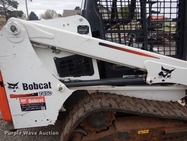 image for item GK9213 2016 Bobcat T450  tracked skid steer loader