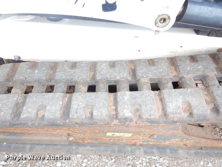 image for item GK9213 2016 Bobcat T450  tracked skid steer loader