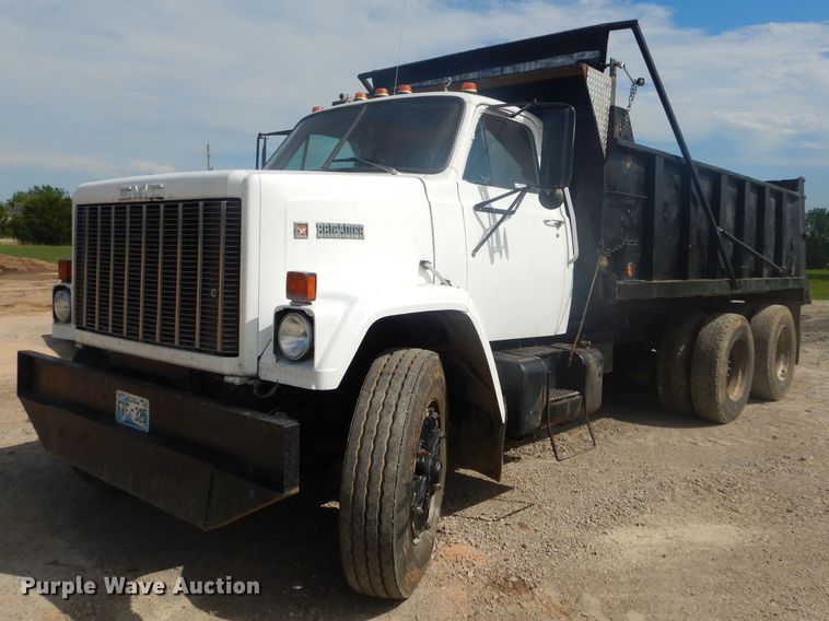 image for item GN9249 1985 GMC Brigadier dump truck