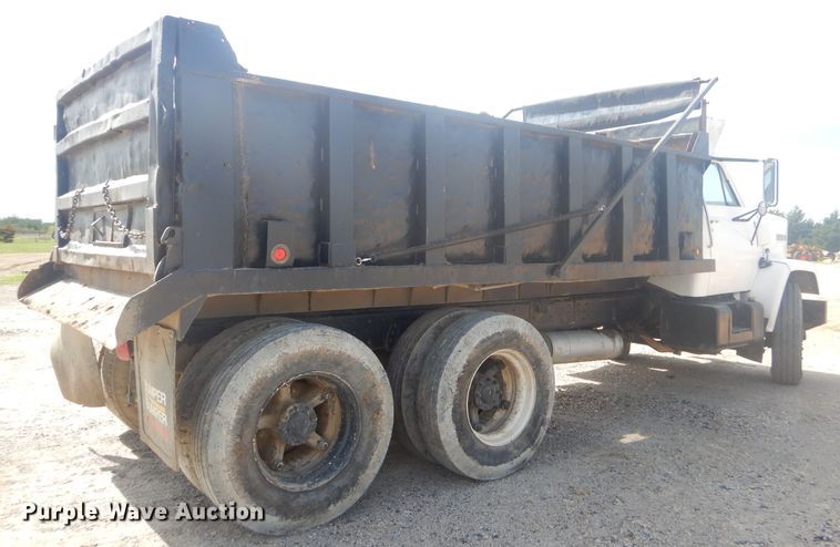 image for item GN9249 1985 GMC Brigadier dump truck