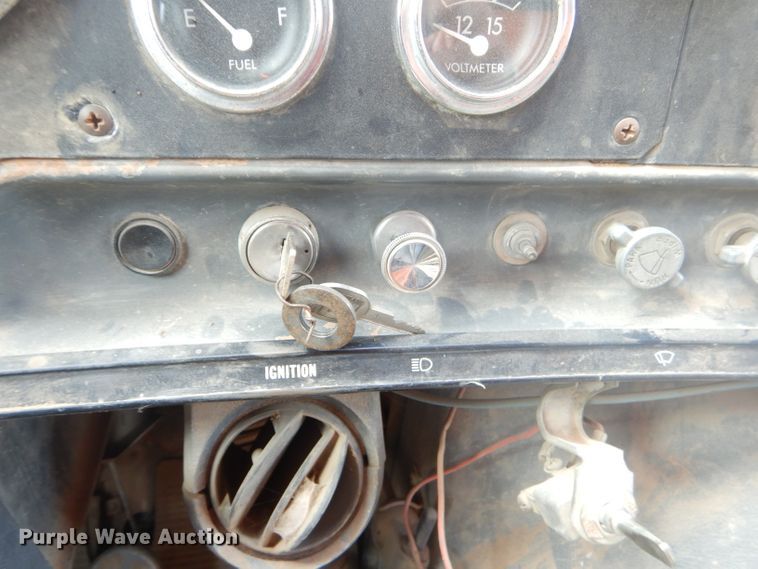 image for item GN9249 1985 GMC Brigadier dump truck