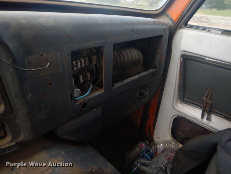 image for item GN9249 1985 GMC Brigadier dump truck