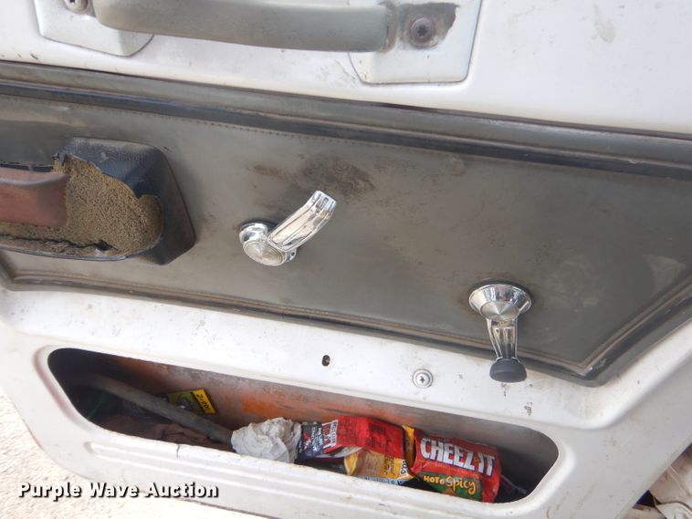 image for item GN9249 1985 GMC Brigadier dump truck