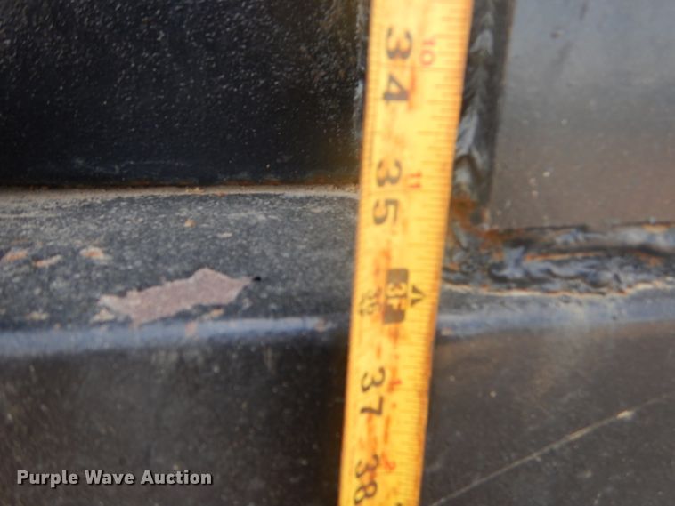 image for item GN9249 1985 GMC Brigadier dump truck