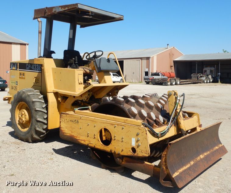 image for item GN9256 1998 Caterpillar CP-433C single drum vibratory roller