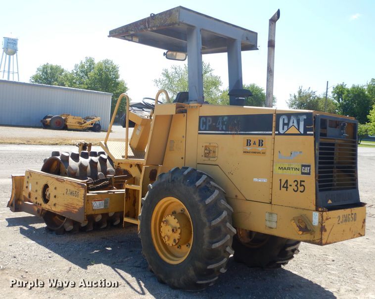 image for item GN9256 1998 Caterpillar CP-433C single drum vibratory roller