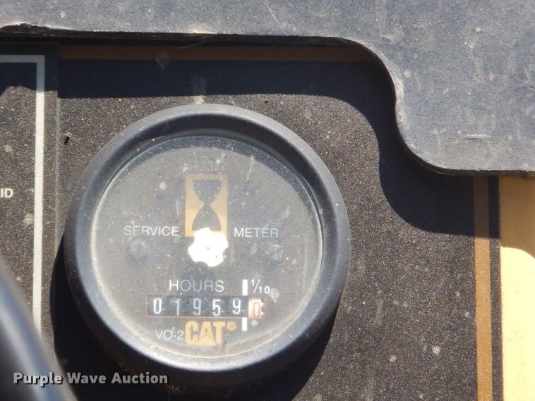 image for item GN9256 1998 Caterpillar CP-433C single drum vibratory roller