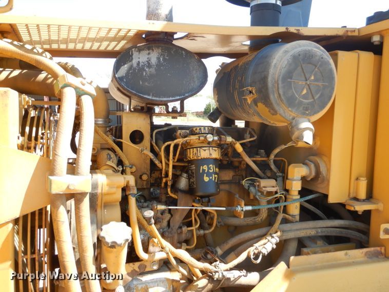 image for item GN9256 1998 Caterpillar CP-433C single drum vibratory roller