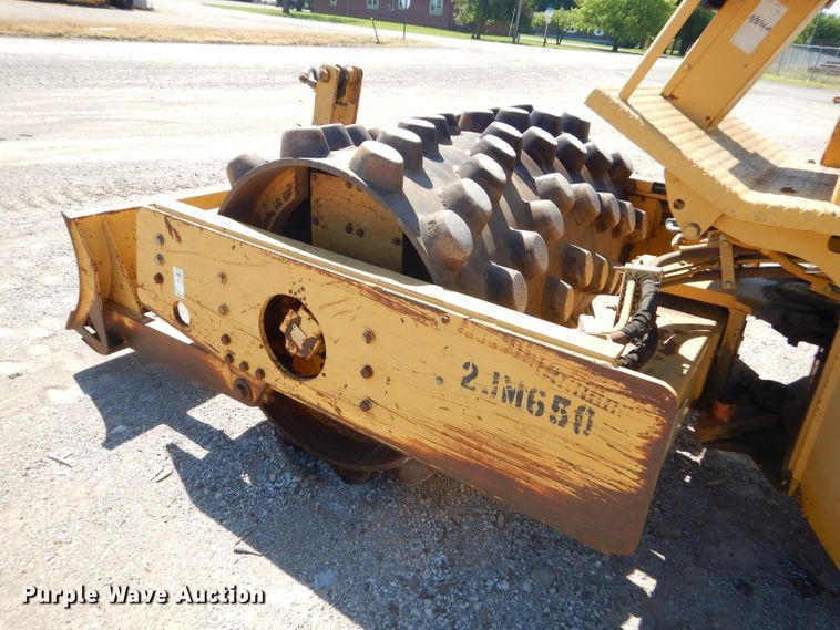 image for item GN9256 1998 Caterpillar CP-433C single drum vibratory roller