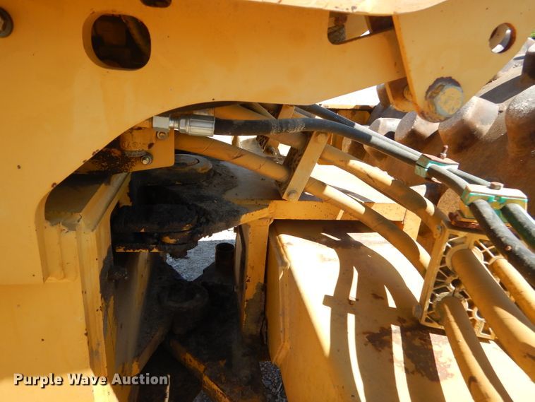 image for item GN9256 1998 Caterpillar CP-433C single drum vibratory roller