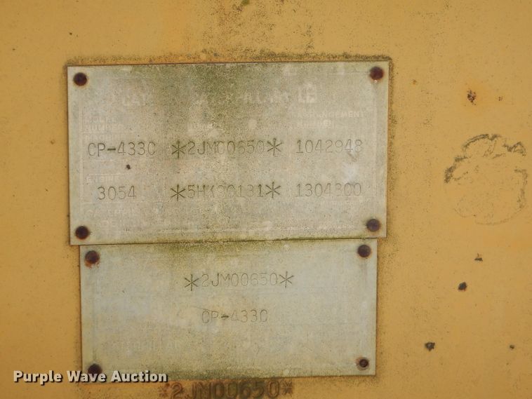 image for item GN9256 1998 Caterpillar CP-433C single drum vibratory roller