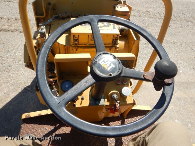 image for item GN9257 1996 Caterpillar CB224C vibratory double drum roller