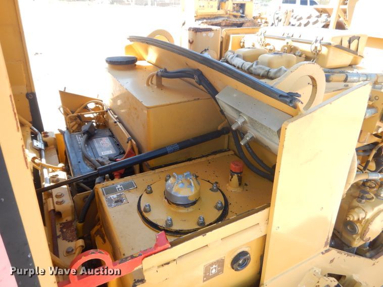 image for item GN9257 1996 Caterpillar CB224C vibratory double drum roller