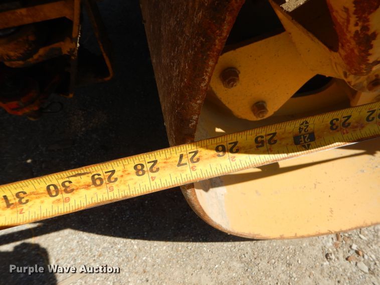 image for item GN9257 1996 Caterpillar CB224C vibratory double drum roller