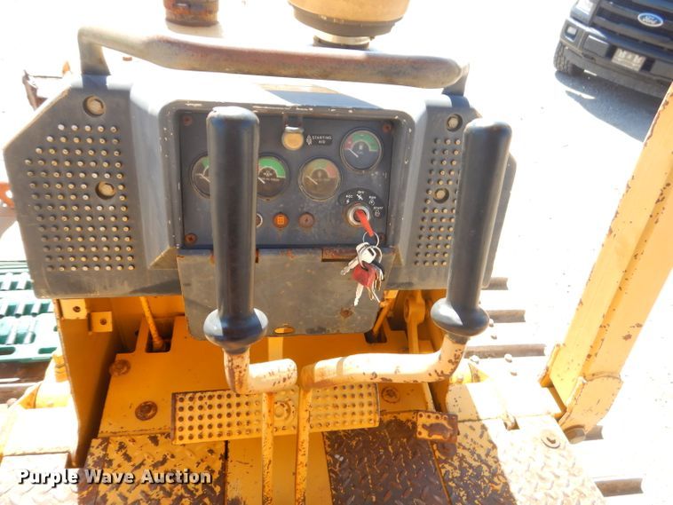 image for item GN9258 1995 John Deere 450G LT  crawler dozer