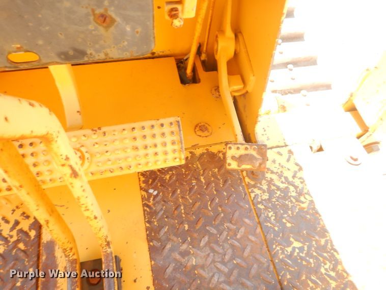 image for item GN9258 1995 John Deere 450G LT  crawler dozer