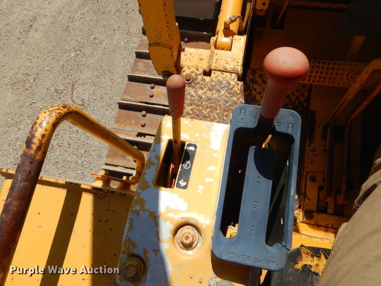 image for item GN9258 1995 John Deere 450G LT  crawler dozer