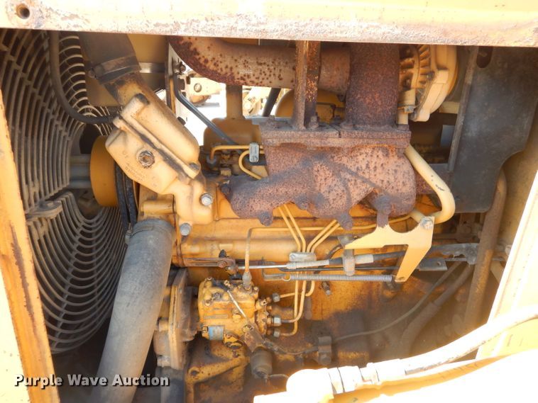 image for item GN9258 1995 John Deere 450G LT  crawler dozer