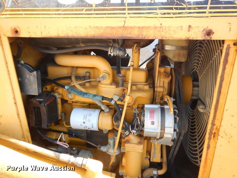 image for item GN9258 1995 John Deere 450G LT  crawler dozer