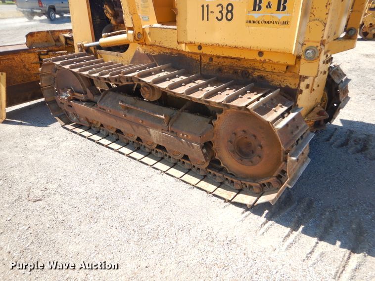 image for item GN9258 1995 John Deere 450G LT  crawler dozer