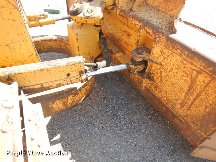 image for item GN9258 1995 John Deere 450G LT  crawler dozer