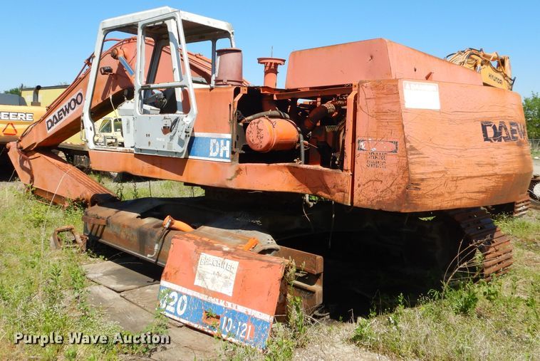 image for item GN9260 1994 Daewoo DH320  excavator
