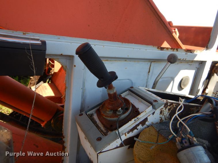 image for item GN9260 1994 Daewoo DH320  excavator