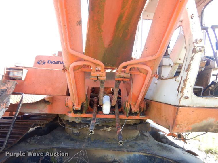 image for item GN9260 1994 Daewoo DH320  excavator