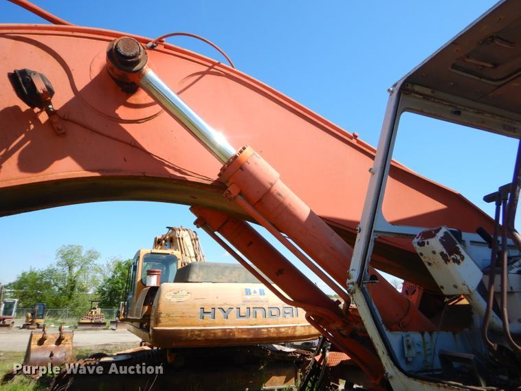 image for item GN9260 1994 Daewoo DH320  excavator