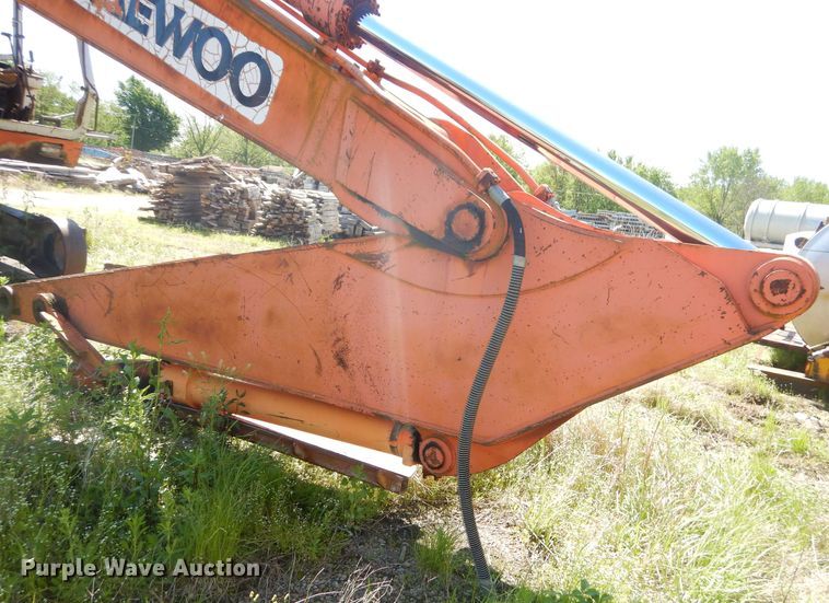 image for item GN9260 1994 Daewoo DH320  excavator
