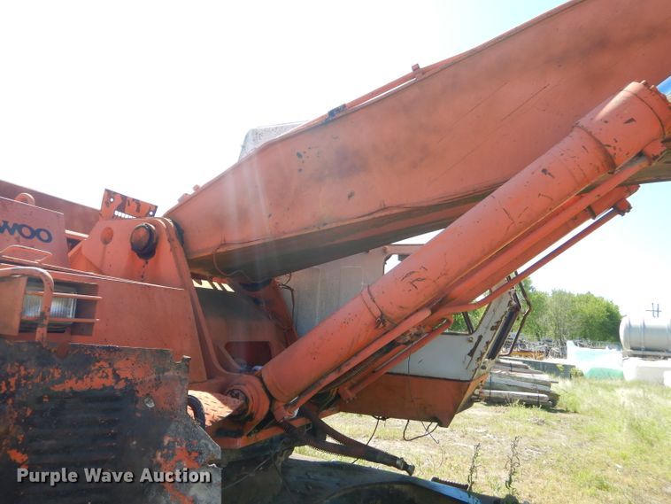 image for item GN9260 1994 Daewoo DH320  excavator