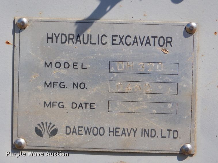 image for item GN9260 1994 Daewoo DH320  excavator