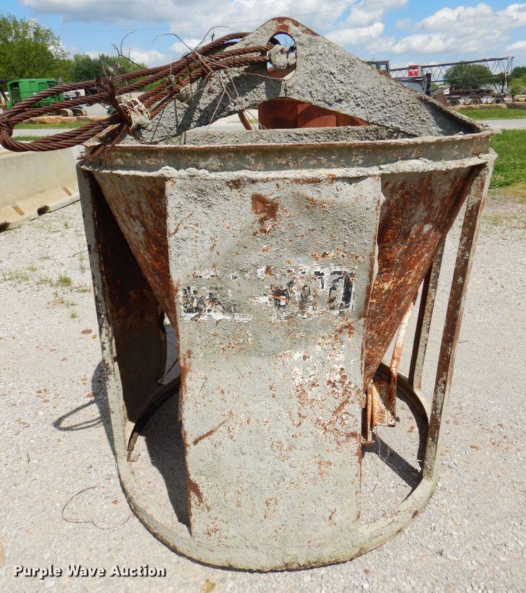 image for item GN9326 Gar Bro concrete bucket