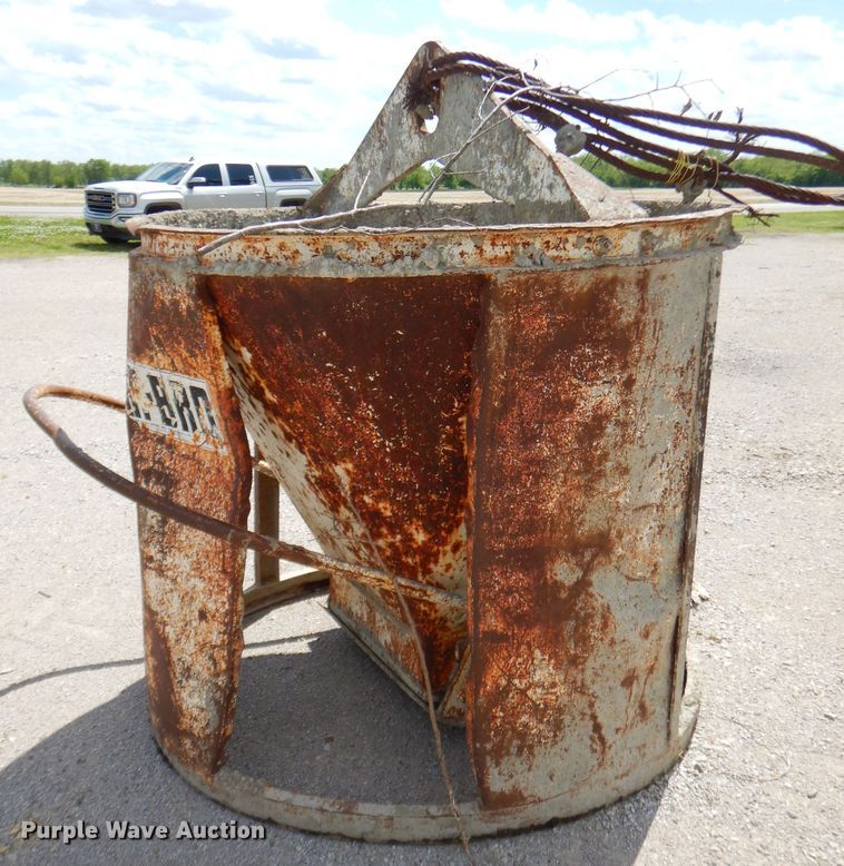 image for item GN9326 Gar Bro concrete bucket
