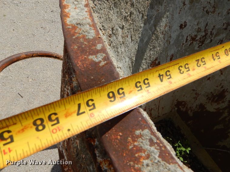 image for item GN9326 Gar Bro concrete bucket