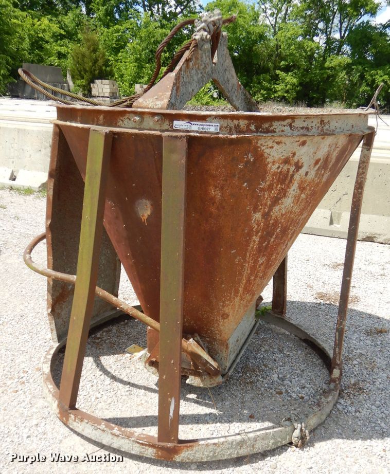 image for item GN9327 Concrete bucket