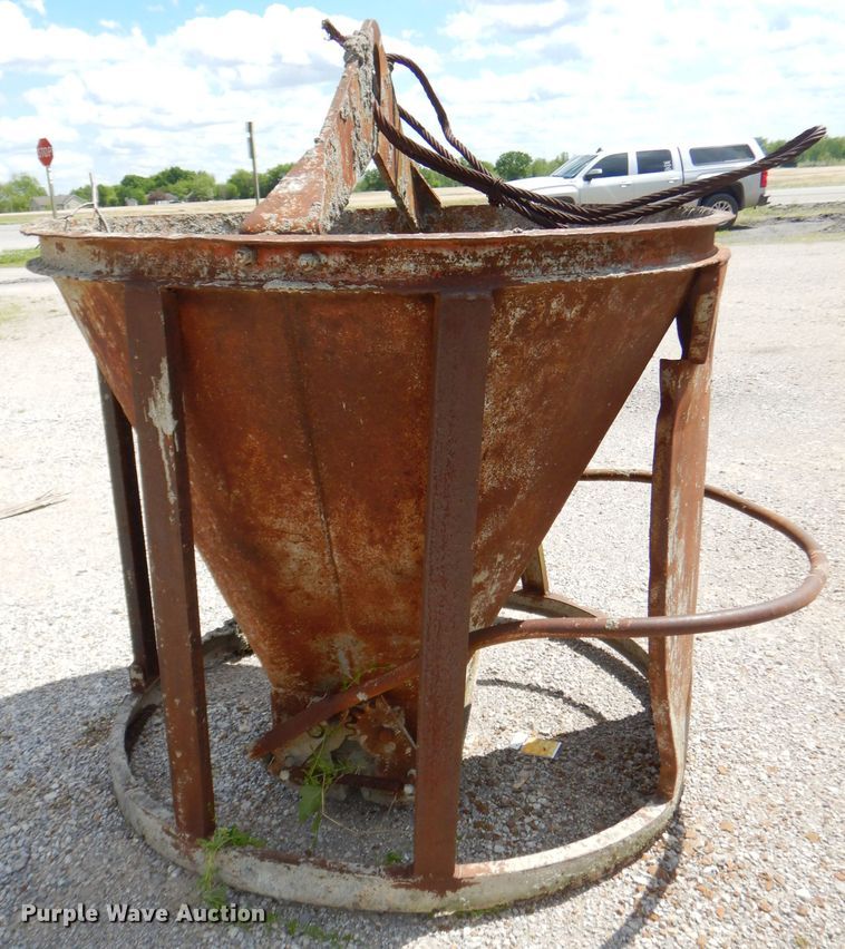 image for item GN9327 Concrete bucket