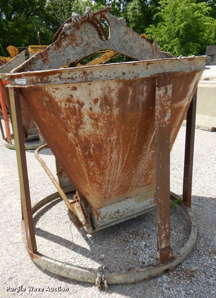 image for item GN9327 Concrete bucket