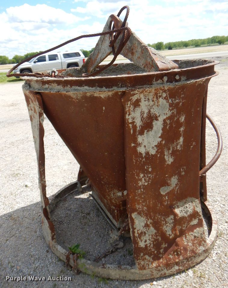 image for item GN9329 Concrete bucket