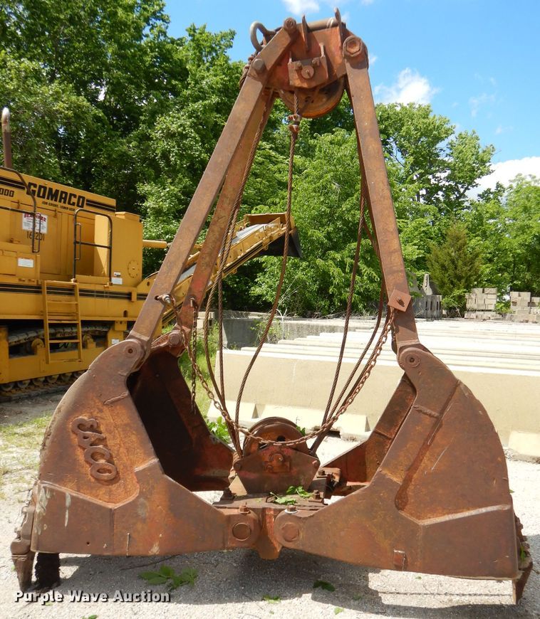 image for item GN9330 Esco clamshell bucket